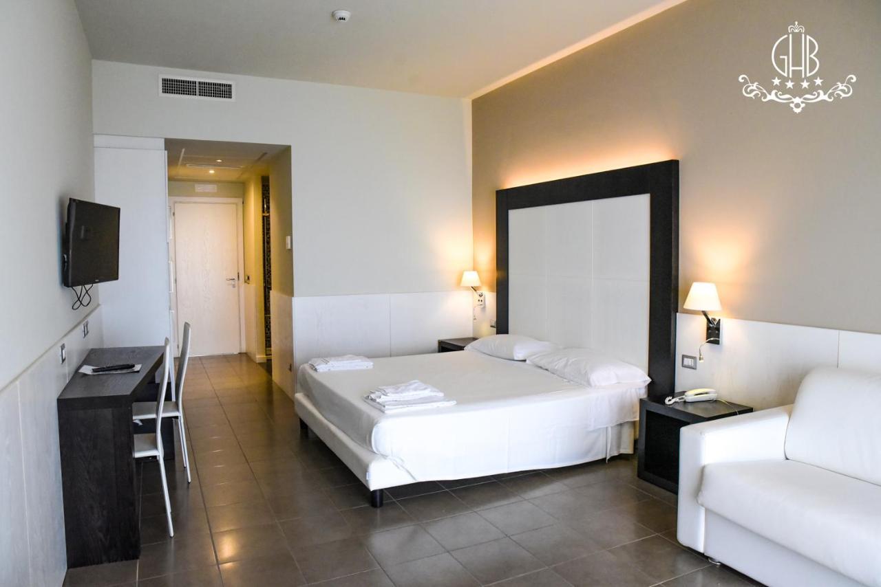 Grand Hotel Balestrieri Torre Melissa Exterior photo